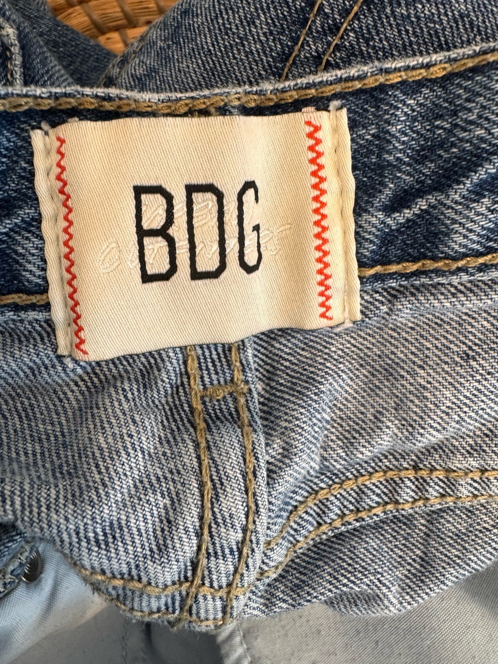 BDG Women's Vintage Style Straight-Leg Carpenter Jeans Urban Outfitters - Picture 11 of 11